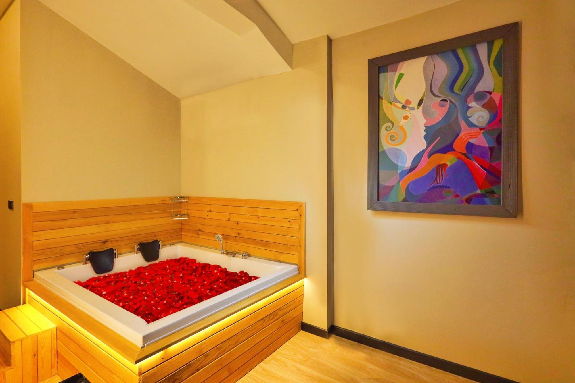 1314 Suite Hotel Istanbul Arnavutkoy Exteriör bild